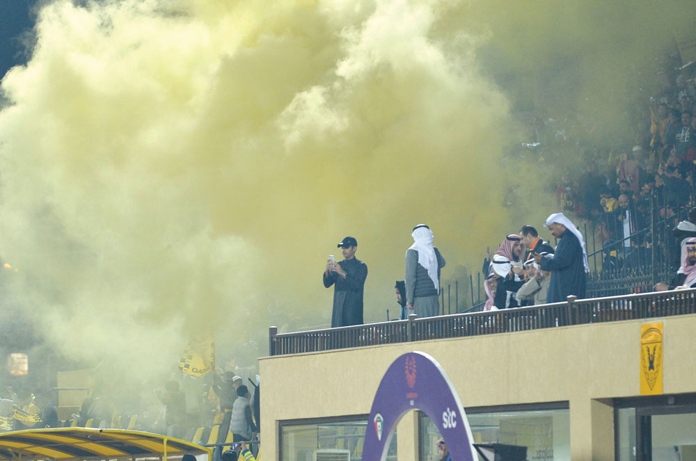 u0627u0644u0645u0634u0627u0643u0644 u062au0637u0627u0631u062f u00abu0625u062fu0627u0631u0629 u0627u0644u0642u0627u062fu0633u064au0629u00bbt(u0627u0644u0623u0632u0631u0642 u062fu0648u062a u0643u0648u0645)