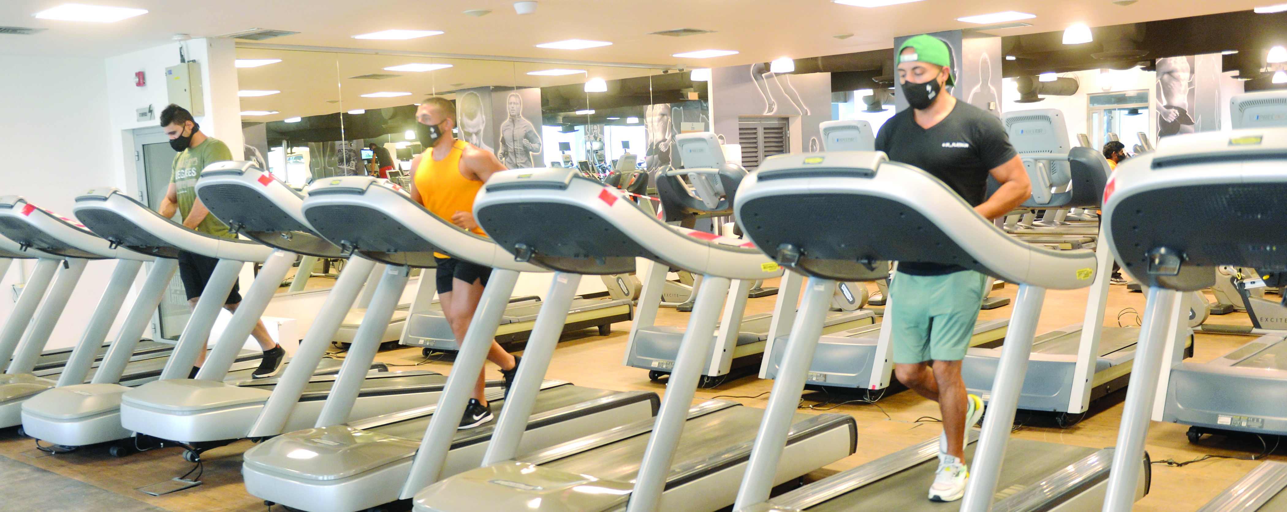 u0645u0633u0627u0641u0627u062a u0628u064au0646 u0627u0644u0644u0627u0639u0628u064au0646 u0639u0644u0649 u0623u062cu0647u0632u0629 u0627u0644u0645u0634u064a u0648u0627u0644u0631u0643u0636t (u062au0635u0648u064au0631 u0633u0639u0648u062f u0633u0627u0644u0645)