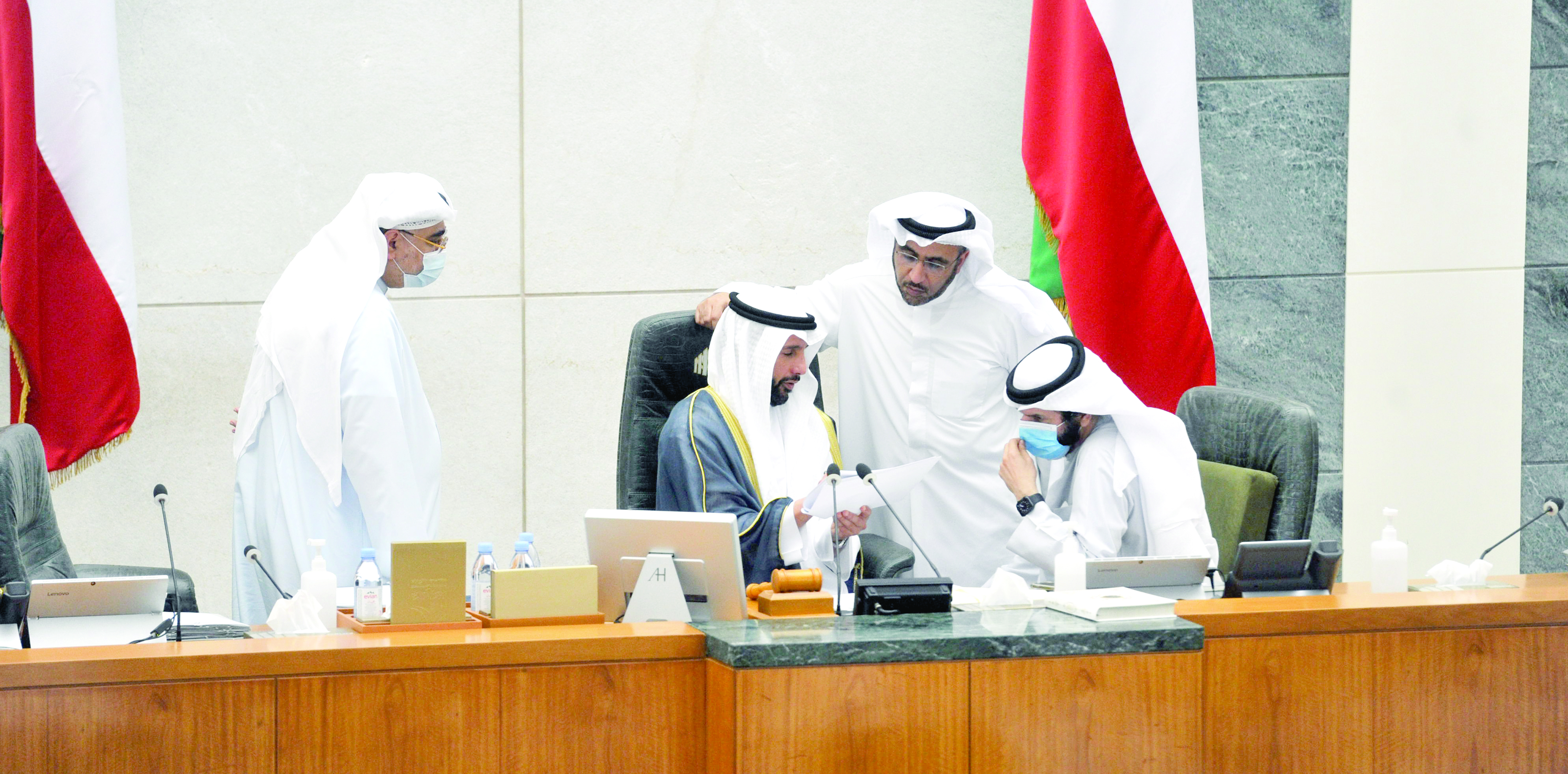 u0646u0642u0627u0634 u0646u064au0627u0628u064a u0645u0639 u0627u0644u0631u0626u064au0633 u0639u0644u0649 u0627u0644u0645u0646u0635u0629   t     (u062au0635u0648u064au0631 u0646u0627u064au0641 u0627u0644u0639u0642u0644u0629)