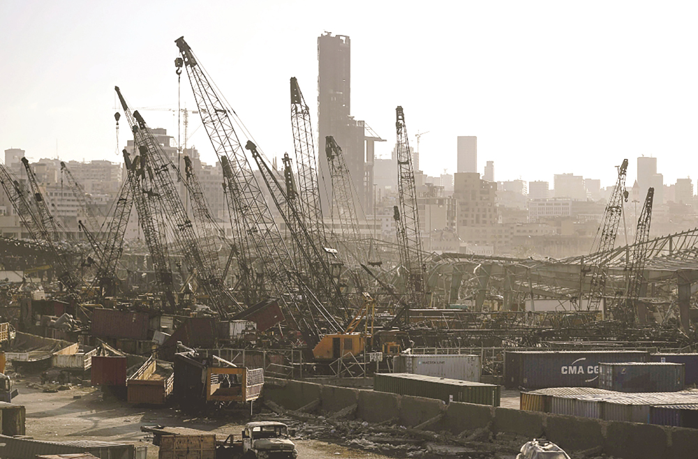 u0645u0646u0638u0631 u062cu0632u0626u064a u0644u0645u064au0646u0627u0621 u0628u064au0631u0648u062a u0627u0644u0645u062fu0645u0631 u0648u0627u0644u0645u0628u0627u0646u064a u0627u0644u0645u062cu0627u0648u0631u0629 u0639u0646u062f u063au0631u0648u0628 u0627u0644u0634u0645u0633t (u0623 u0641 u0628)