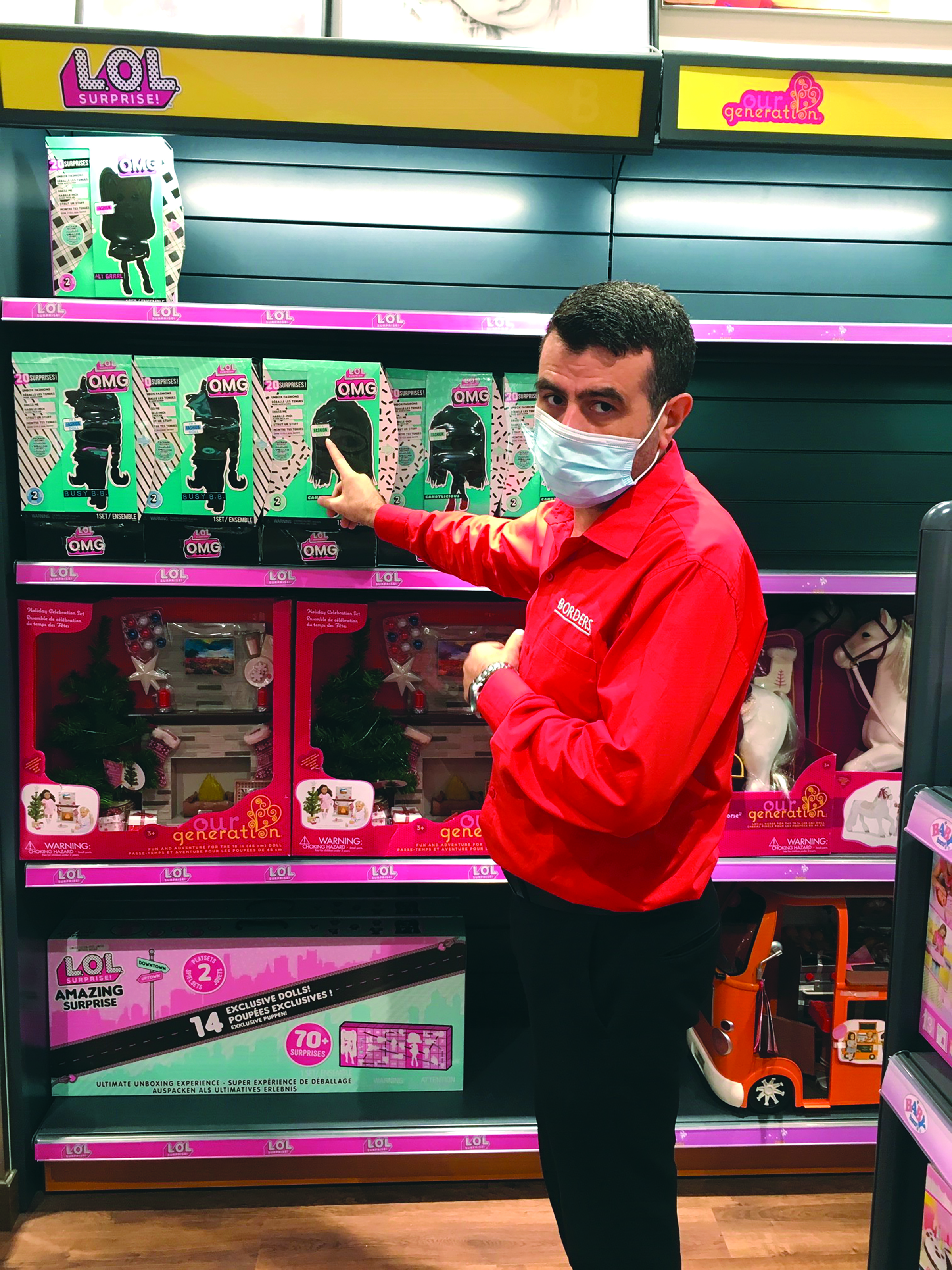 ياسر الصباغ مشيراً إلى النسخة البديلة