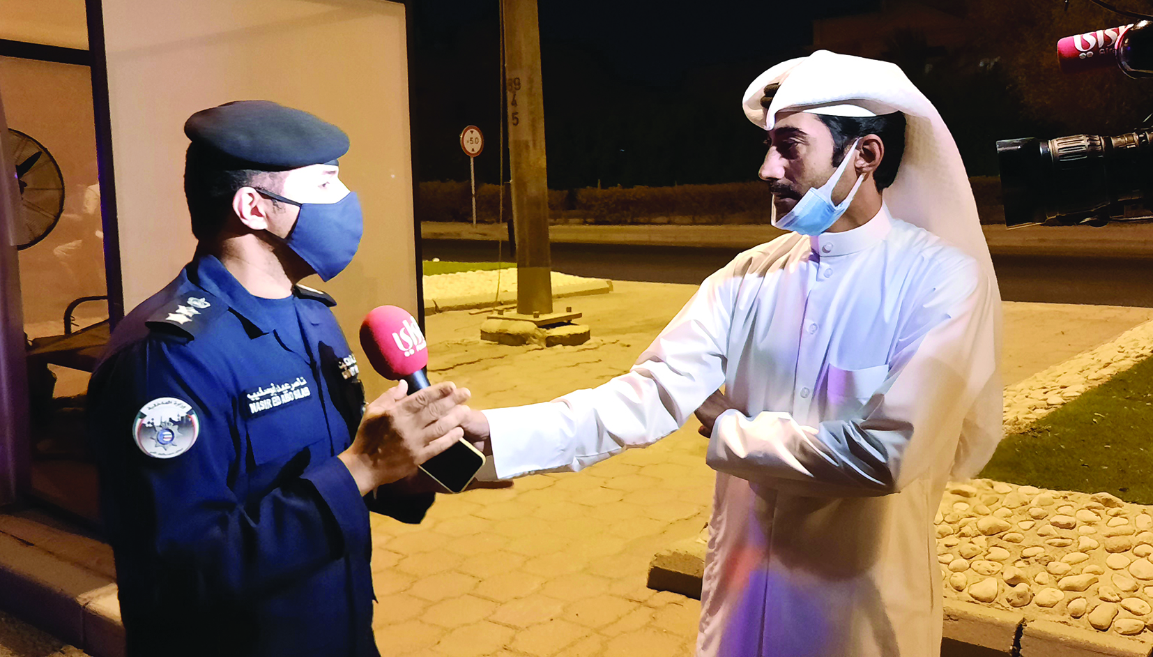 العقيد بوصليب يتحدث للزميل نايف كريم