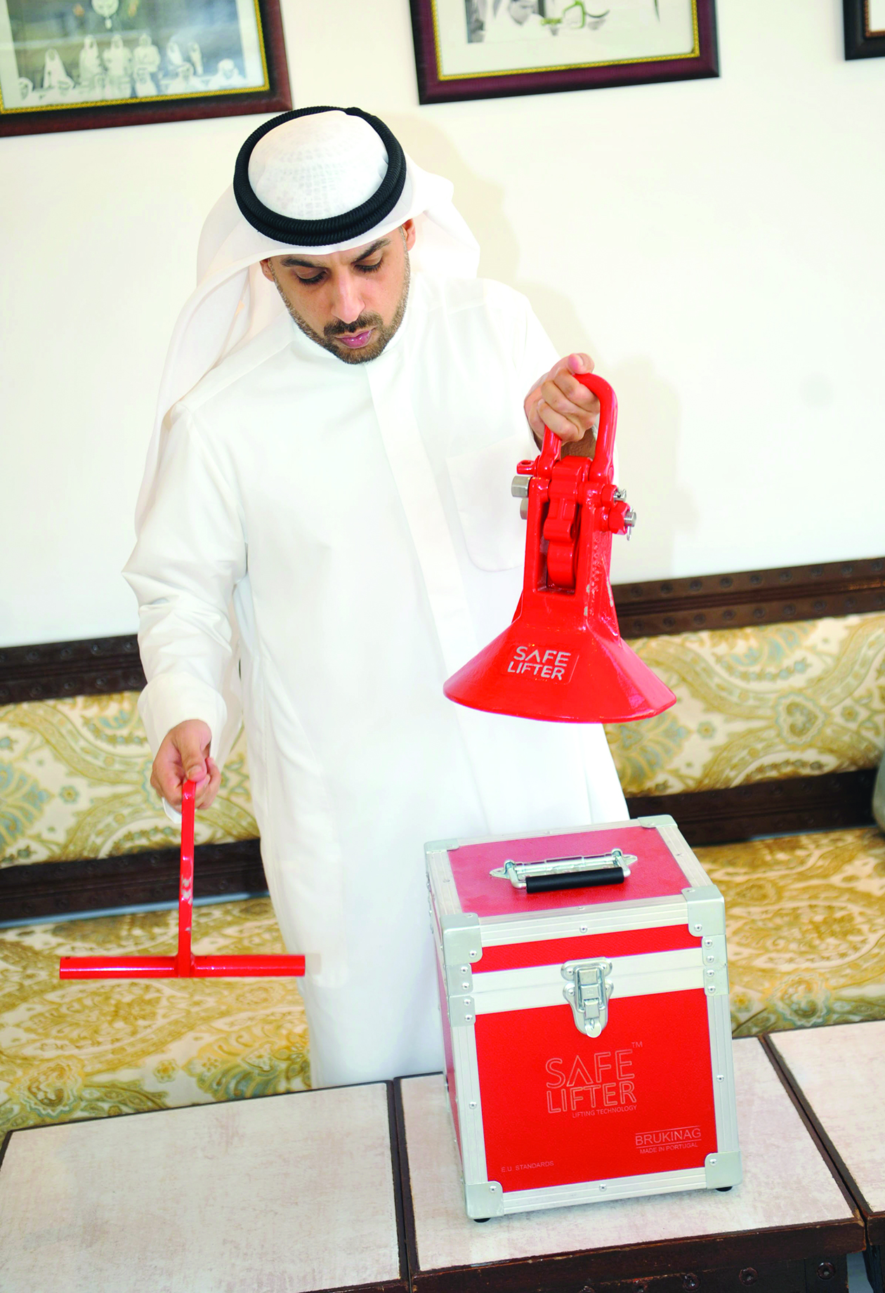 البعيجاني يشرح فكرة عمل اختراعه