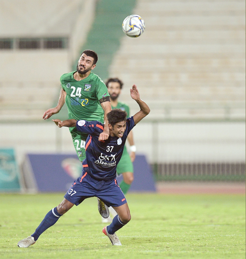 u0639u0628u062fu0627u0644u0644u0647 u0627u0644u0634u0645u0627u0644u064a (u0627u0644u0639u0631u0628u064a) u0648u064au0648u0633u0641 u0633u0639u0648u062f (u0627u0644u064au0631u0645u0648u0643)... u0641u064a u0635u0631u0627u0639 u00abu0637u0627u0626u0631u00bb u0639u0644u0649 u0627u0644u0643u0631u0629