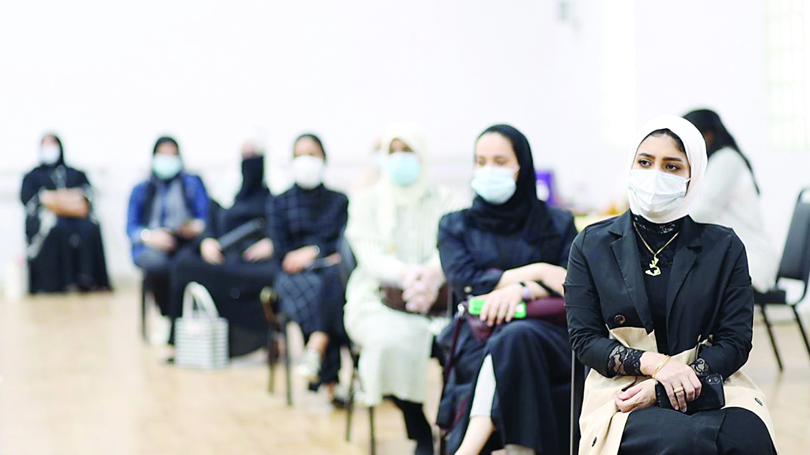 معلمات أثناء اجتماع التحضير لانطلاقة العام الدراسي