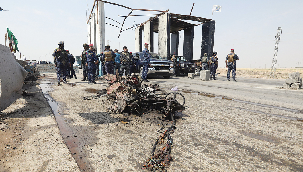 u0631u062cu0627u0644 u0627u0644u0623u0645u0646 u064au0639u0627u064au0646u0648u0646 u0645u0643u0627u0646 u0627u0644u0627u0646u0641u062cu0627u0631 u0639u0644u0649 u0637u0631u064au0642 u062au0643u0631u064au062a - u0643u0631u0643u0648u0643t (u0631u0648u064au062au0631u0632)