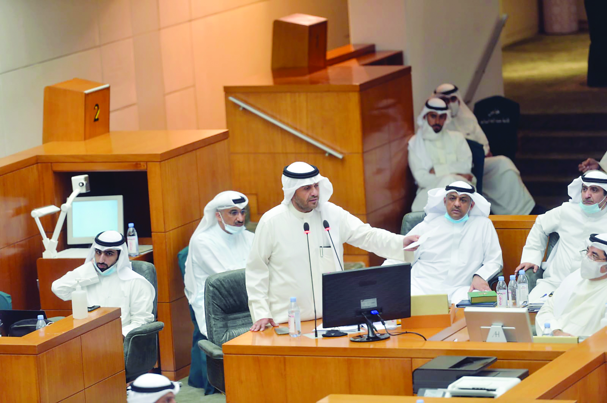 الصالح مرافعاً في الرد على استجوابه