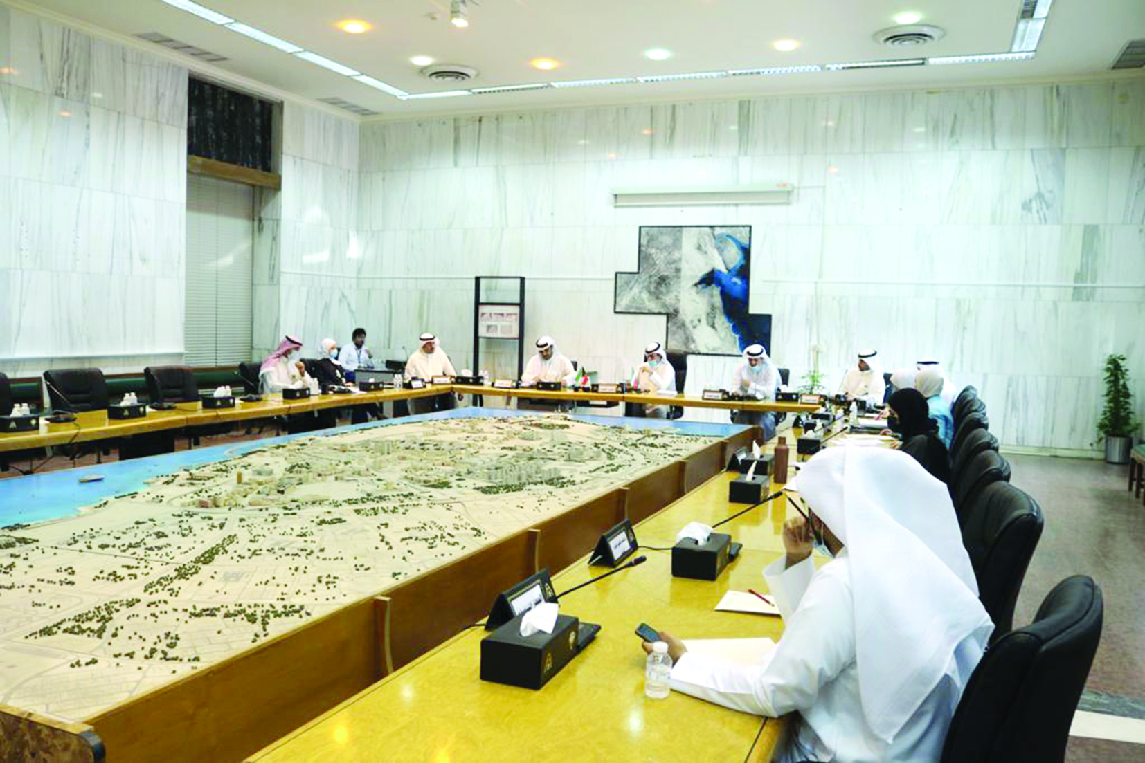 u062cu0627u0646u0628 u0645u0646 u0627u062cu062au0645u0627u0639 u0627u0644u0644u062cu0646u0629 u0627u0644u0641u0646u064au0629