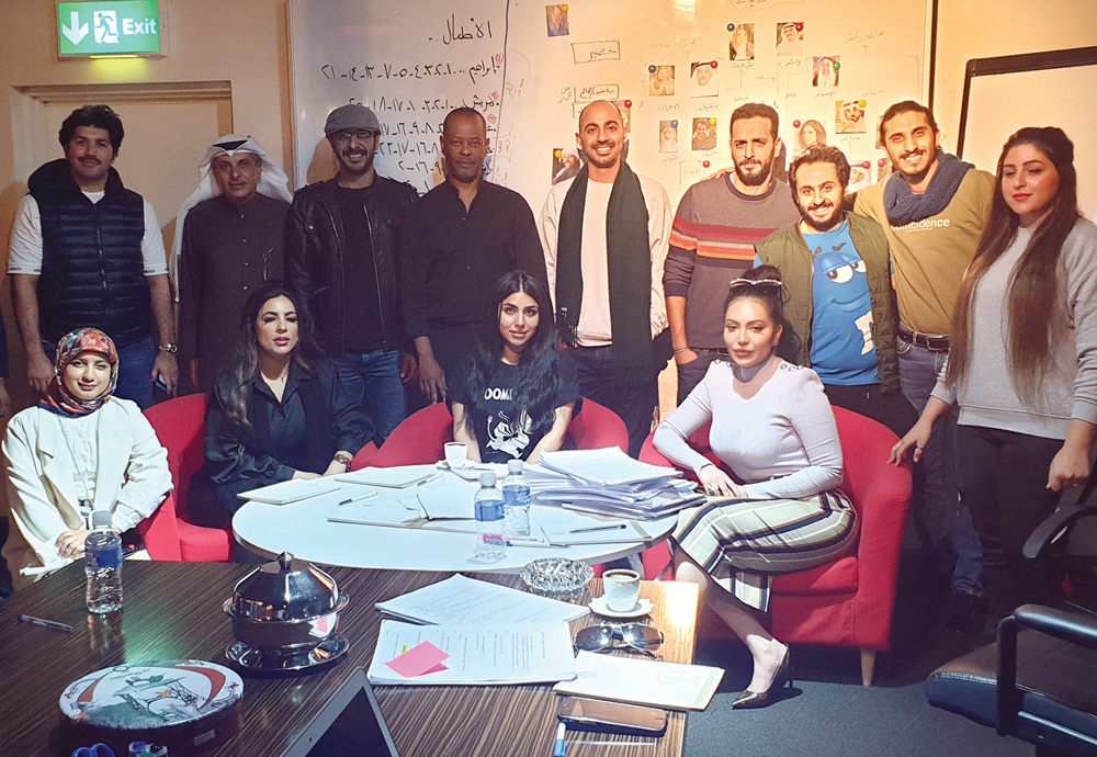 فريق عمل «سما عالية» في لقطة جماعية