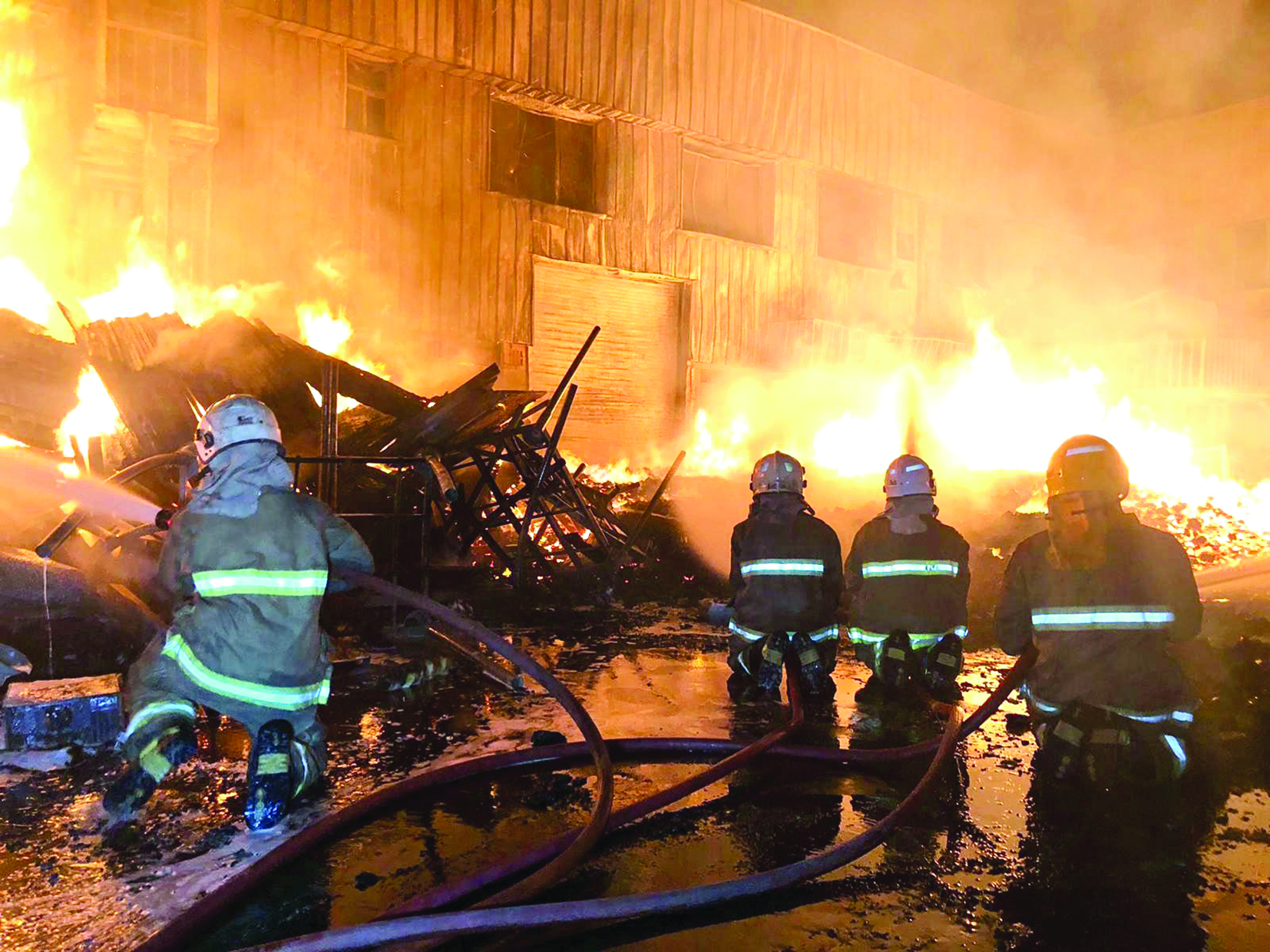 u0625u0637u0641u0627u0626u064au0648u0646 u064au0643u0627u0641u062du0648u0646 u0627u0644u0646u064au0631u0627u0646