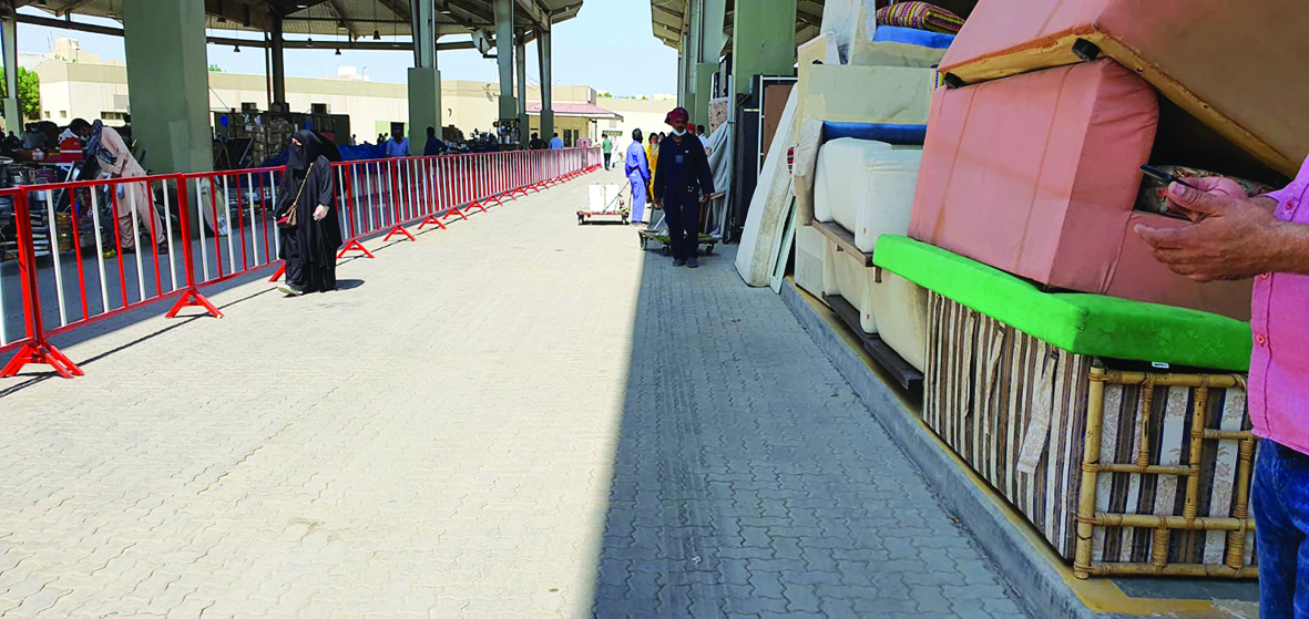 حواجز لمنع الزحام