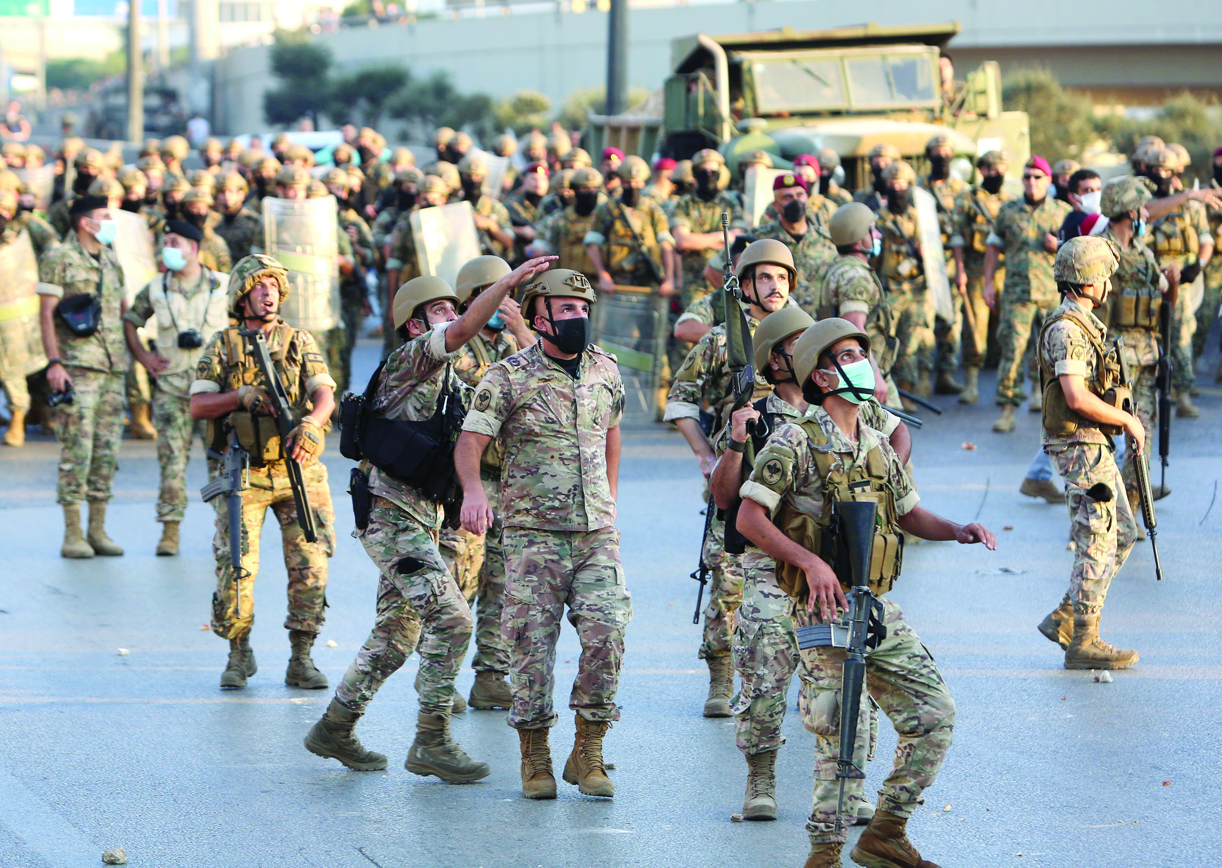 u0627u0646u062au0634u0627u0631 u0644u0639u0646u0627u0635u0631 u0645u0646 u0627u0644u062cu064au0634 u0627u0644u0644u0628u0646u0627u0646u064a u0642u0631u0628 u0628u0639u0628u062fu0627 u0623u0645u0633 u062du064au062b u0634u0647u062f u0645u062du064au0637 u0627u0644u0645u0643u0627u0646 u0627u062du062au062cu0627u062cu0627u062a t (u0631u0648u064au062au0631u0632)