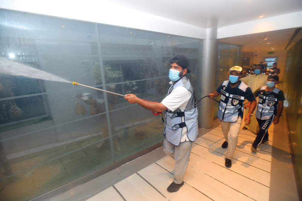 اتباع أعلى معايير النظافة والتعقيم