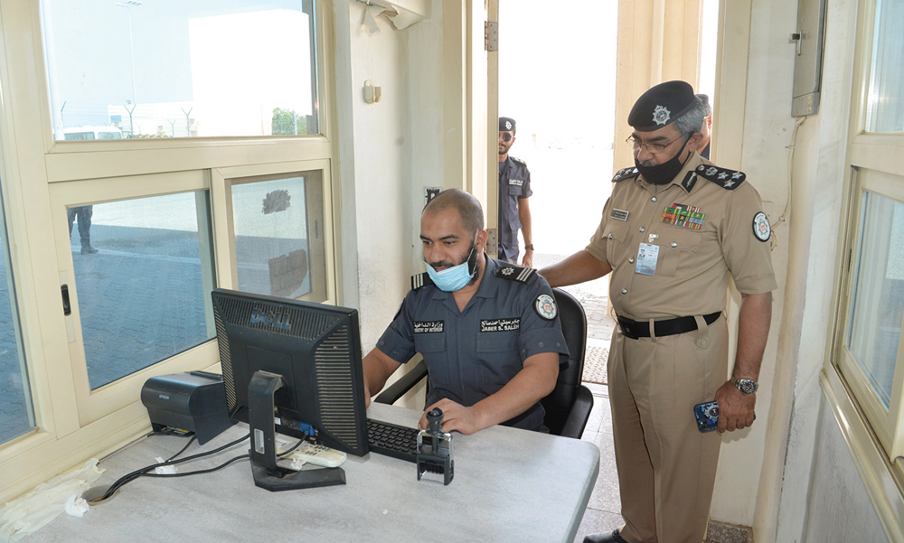 العميد الحداد يتابع سير العمل في المنفذ