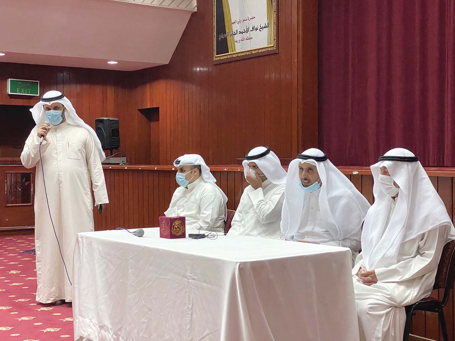 الرئيس الفخري للجمعية فهد بوشيبة يلقي كلمته