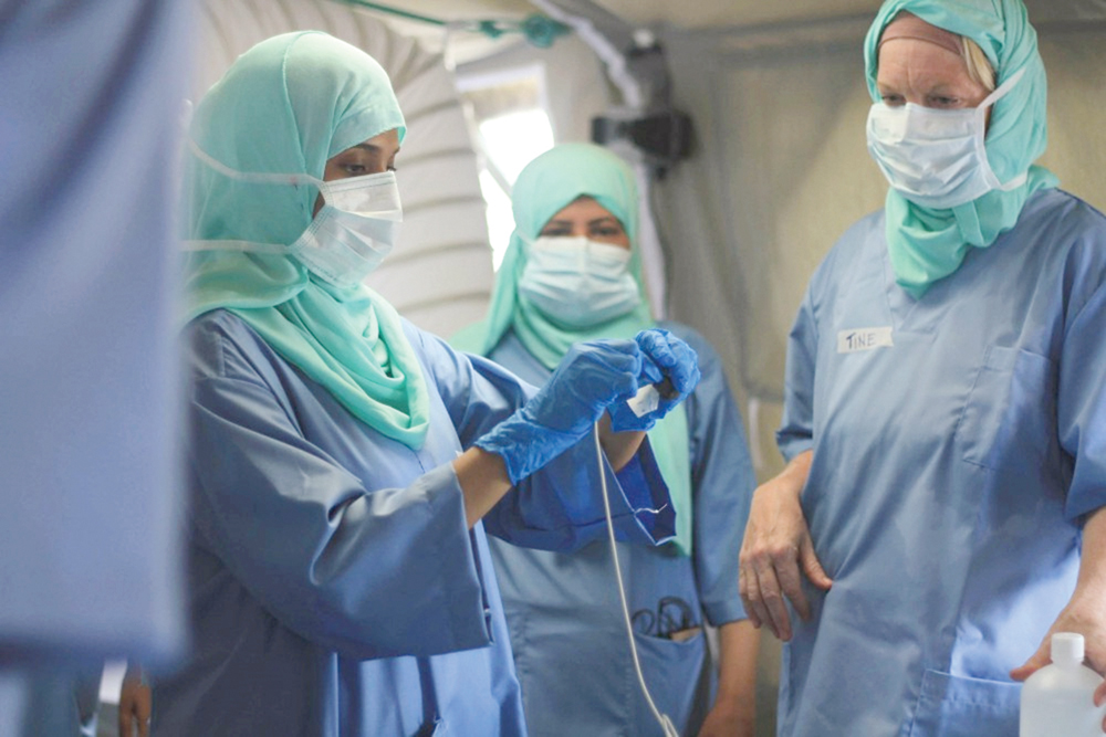 u0645u0645u0631u0636u0627u062a u0641u064a u0645u0631u0643u0632 u0644u0639u0644u0627u062c u00abu0643u0648u0631u0648u0646u0627u00bb u0628u0627u0644u0639u0627u0635u0645u0629 u0627u0644u064au0645u0646u064au0629 u0627u0644u0645u0648u0642u062au0629 u0639u062fu0646t (u0631u0648u064au062au0631u0632)