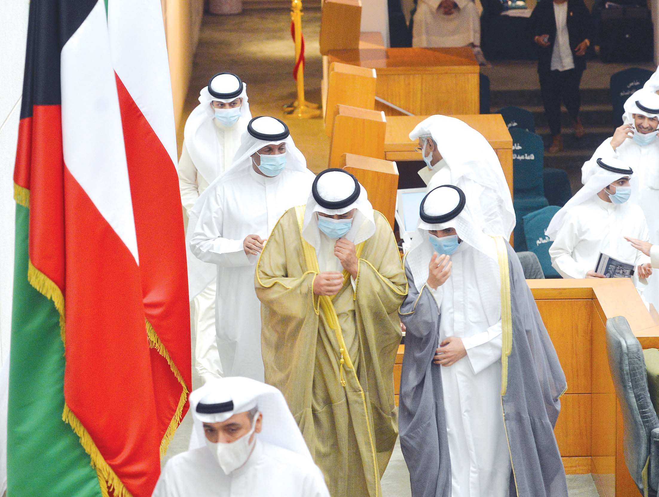 الرئيسان في حديث مشترك قبل بداية الجلسة  	   (تصوير نايف العقلة)