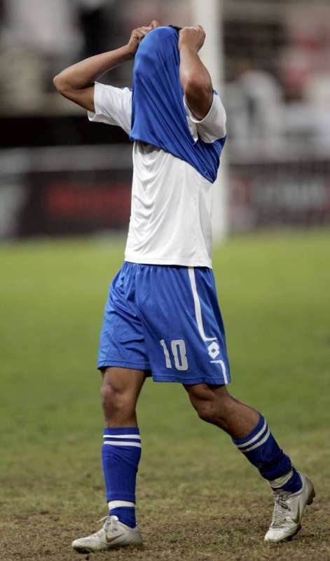 "كورونا" يفرض مساراً مبهماً لـ"الأزرق" 