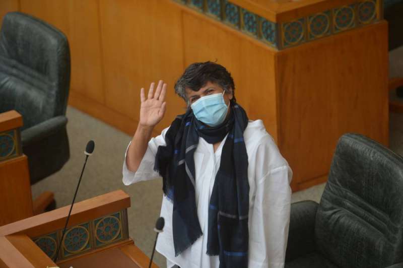 صفاء الهاشم خلال جلسة مجلس الأمة مطلع الأسبوع الماضي (تصوير نايف العقلة)