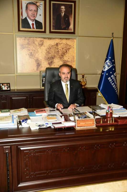 رئيس بلدية بورصة التركية علي أقطش