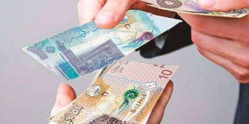 المواطن اتهم العاملين بسرقة 100 دينار وهاتف نقال