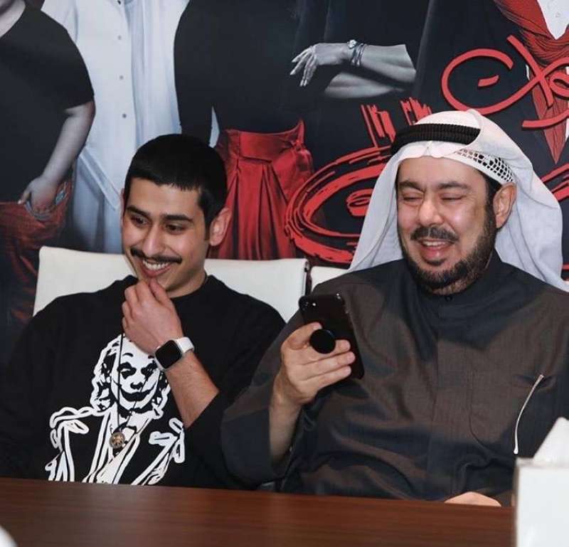 عبدالله مع والده عبدالعزيز المسلم