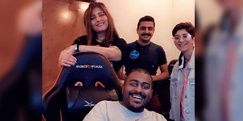 الدانة مع رهف والعماني ويعقوب خلال صناعة الأغنية