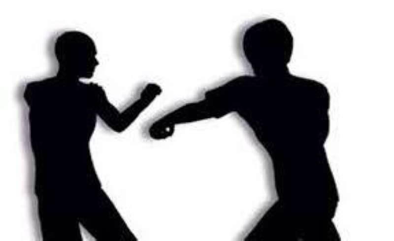 المشاجرة أفضت إلى تبادل ضرب وسب