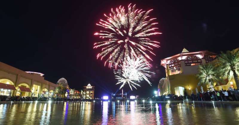 سهرة #رأس_السنة... من 8 إلى 250 ديناراً. تعليق #الطيران أشعل أسعار الحجوزات ونشّط #السياحة_الداخلية. عشاء الفرد الواحد في مطاعم ال 5 نجوم وصل إلى 70 ديناراً. 75 في المئة نسبة الإشغال في #الفنادق و #المطاعم وعروض عائلية للعشاء الفاخر