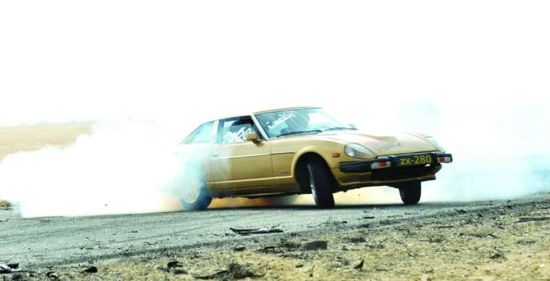 سيارة في وصلة تقحيص