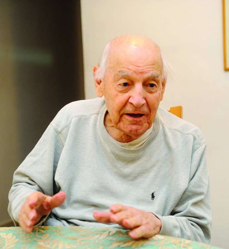 فخري شهاب متحدثاً لـ «الراي» (تصوير سعود سالم)