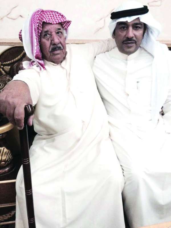 الراحل مع خلف حمود الخطيمي