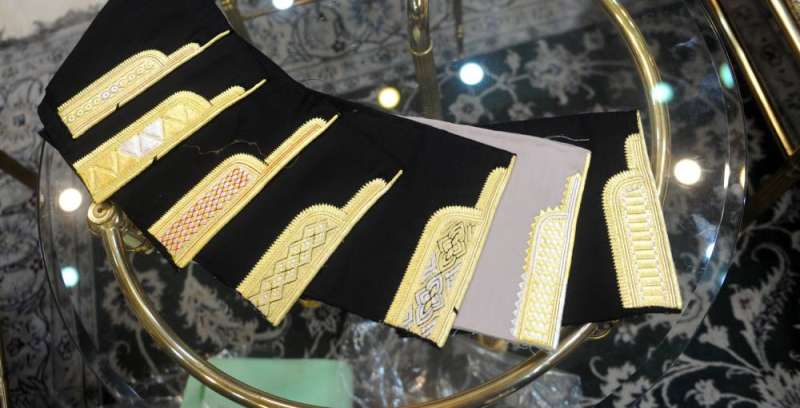 تشكيلة من الزري                 (تصوير سعود سالم)