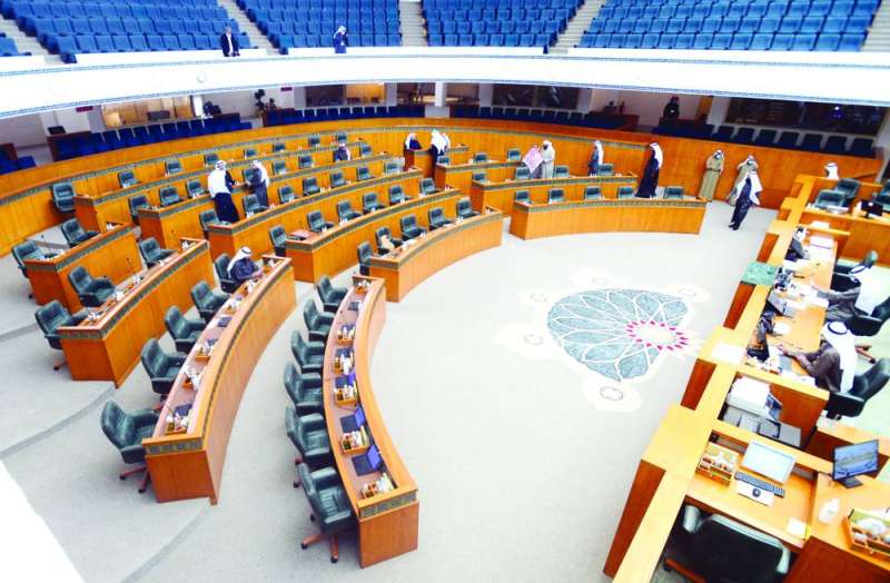 مقاعد الحكومة خالية في جلسة أمس التي لم تعقد (تصوير أسعد عبدالله)