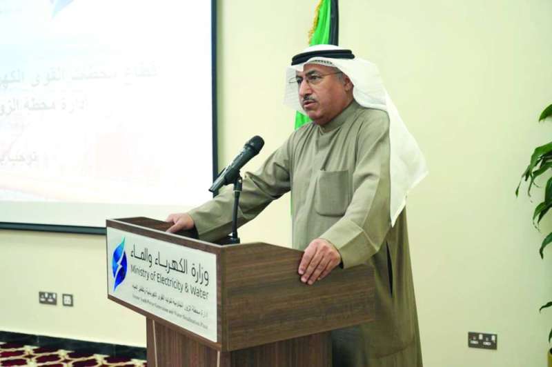 الفارس متحدثاً