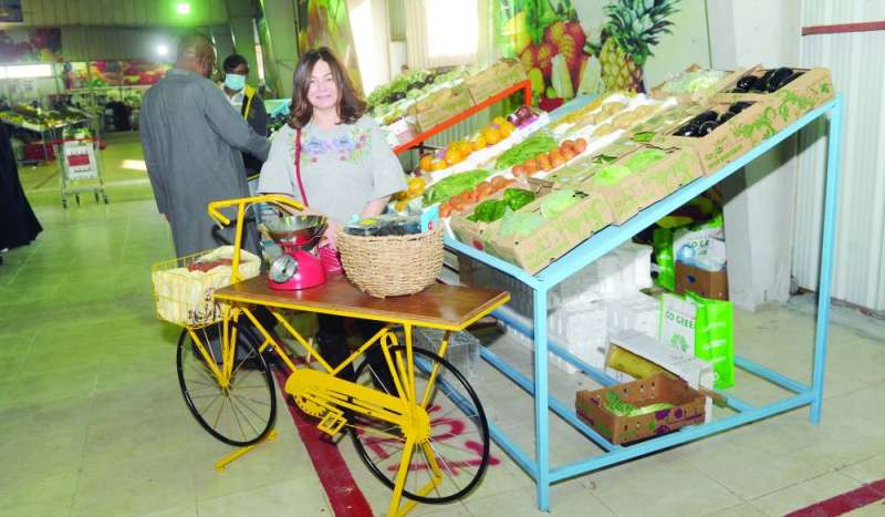 سعادة بالتسوق