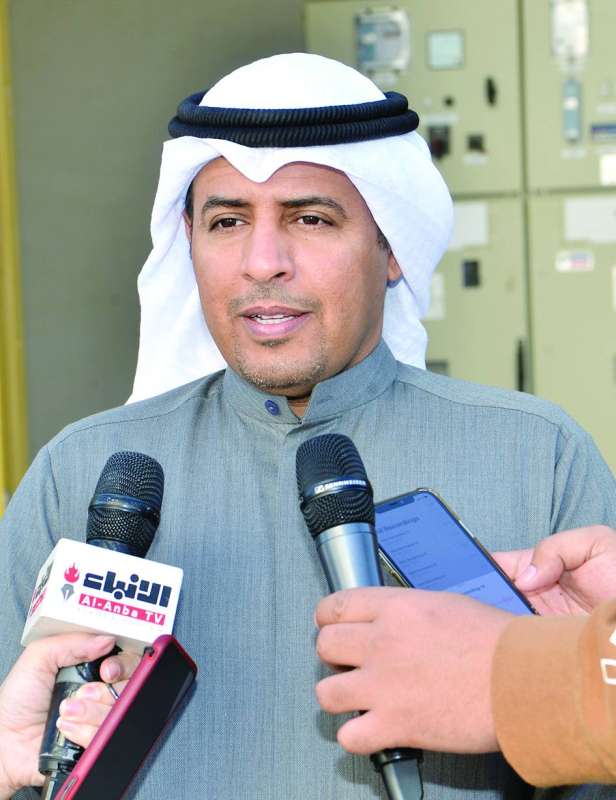 مطلق العتيبي مصرحاً عقب مد المستوصف بالتيار 