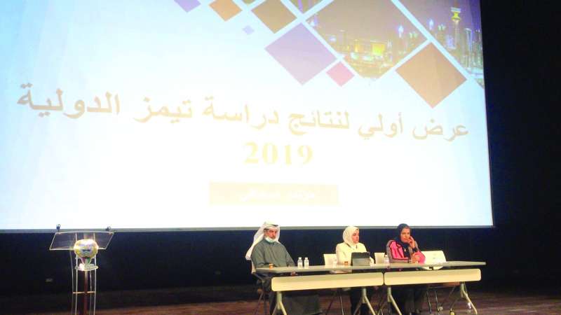 دبشة والأنصاري والحجرف خلال عرض النتائج في المؤتمر الصحافي