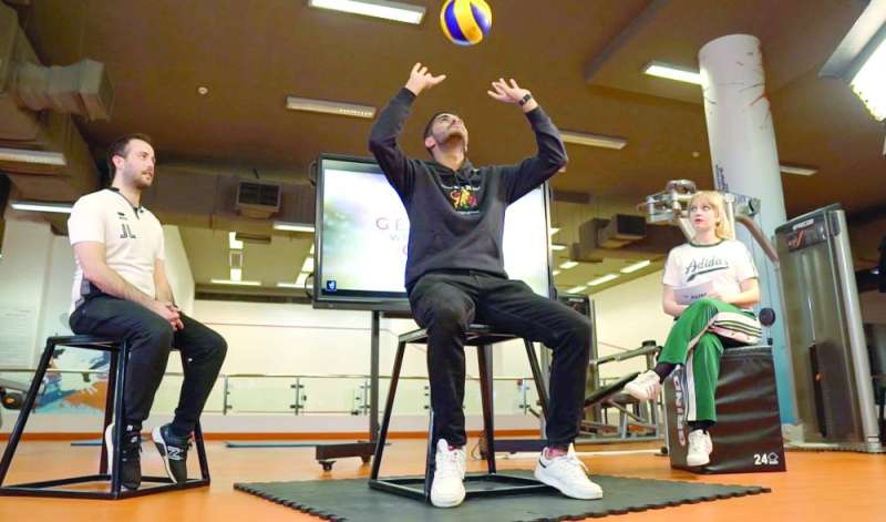 ... وكرة الطائرة