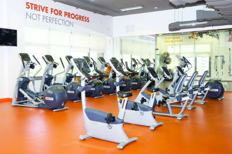 أجهزة متنوّعة لأداء التمارين