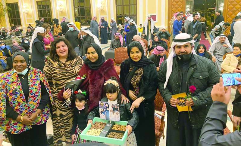 دعيج الخليفة وغادة الدويلة في مقدم الحضور