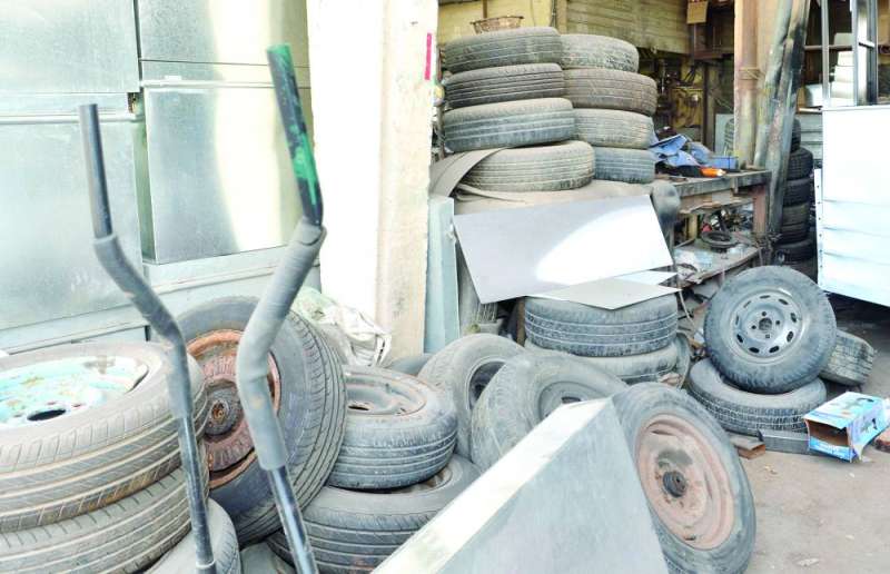 تخزين إطارات مستعملة