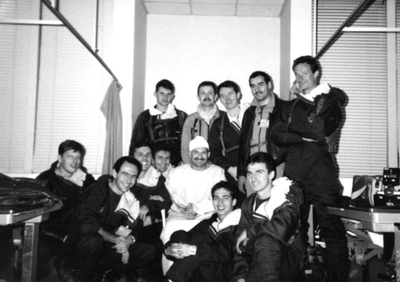 الطيار الفرنسي بعد تلقيه العلاج في المستشفى 