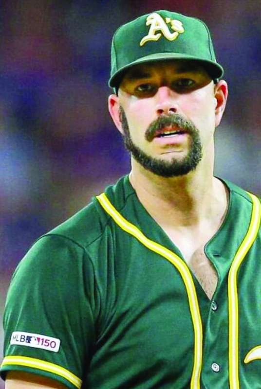 قصة ذيل القرد... آخر صرعات الشباب الغربي