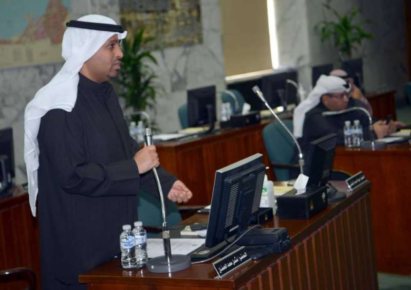 مشعل الحمضان متحدثاً 