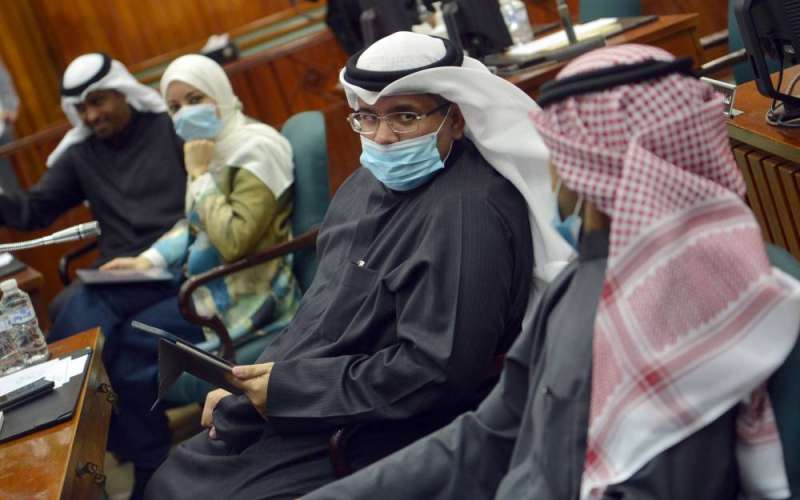 أعضاء المجلس خلال الجلسة 