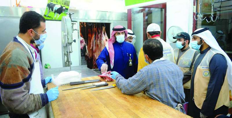 في أحد محلات بيع اللحوم