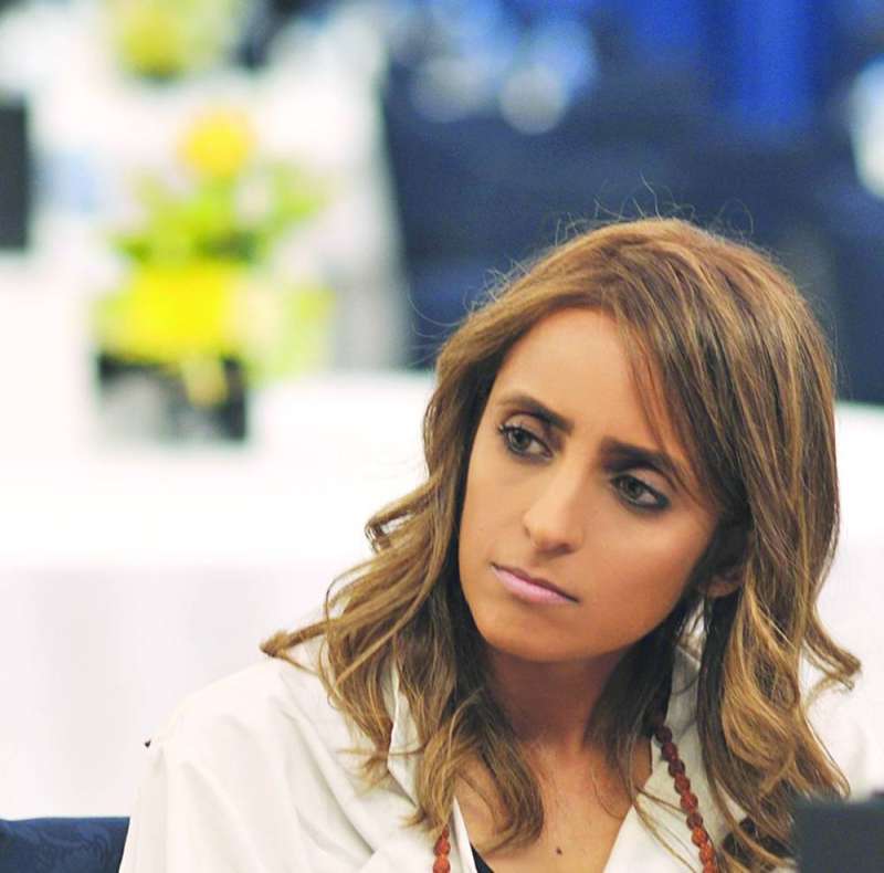 هبة مشاري حمادة