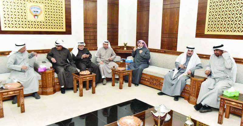 جانب من الحضور في المؤتمر الصحافي