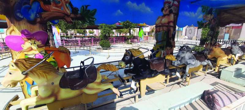 الأحصنة تحركت ولكن لم تجد فرسانها